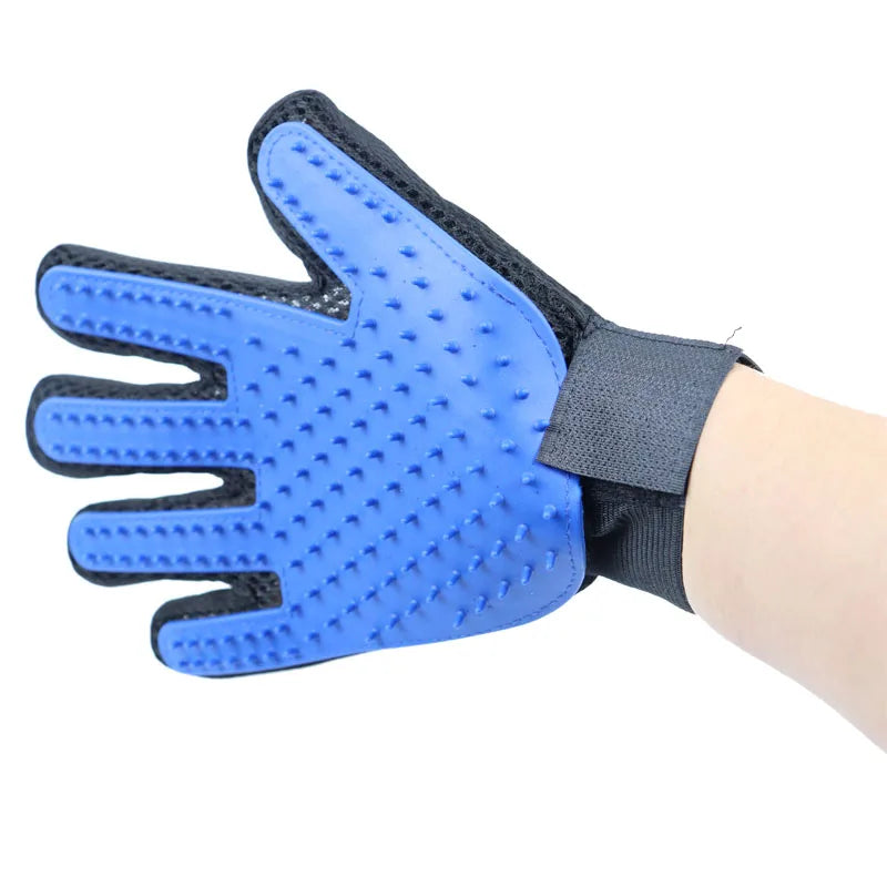 Pet Grooming & Deshedding Glove – Gentle Hair Removal Brush for Dogs & Cats